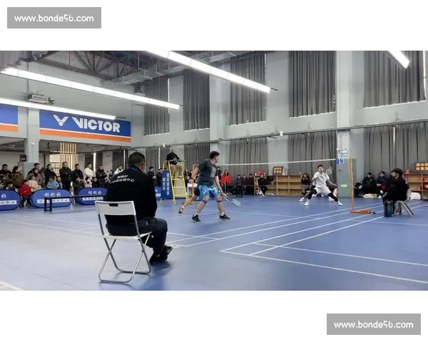 聚焦羽毛球赛事直播精彩瞬间解析与互动观赛新体验全面升级球迷视角